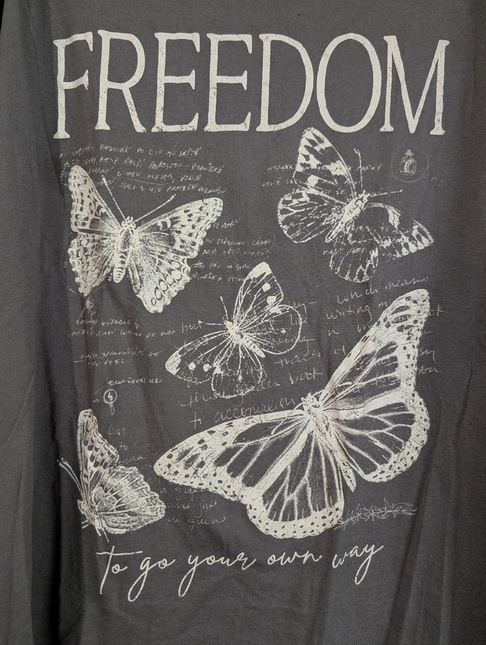 Cut & Paste Freedom Butterfly Graphic Tee Size L - Picture 5 of 7